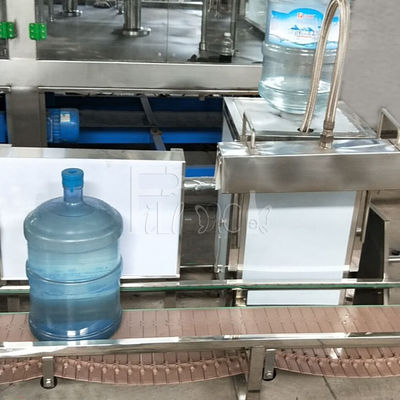 120bph 3/5 গ্যালন / 20l জল বোতল মেশিন স্বয়ংক্রিয় বালতি লোডিং ডিভাইসের সাথে সরবরাহকারী