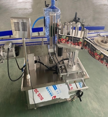 স্বয়ংক্রিয় 1200BPH 5 গ্যালন বোতল লেবেলার পিএলসি নিয়ন্ত্রণ কাস্টমাইজড সরবরাহকারী