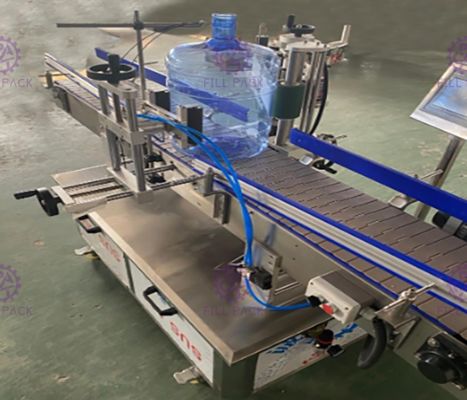 স্বয়ংক্রিয় 1200BPH 5 গ্যালন বোতল লেবেলার পিএলসি নিয়ন্ত্রণ কাস্টমাইজড